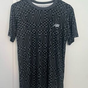 New Balance Men's Black and Gray Patterned Tee